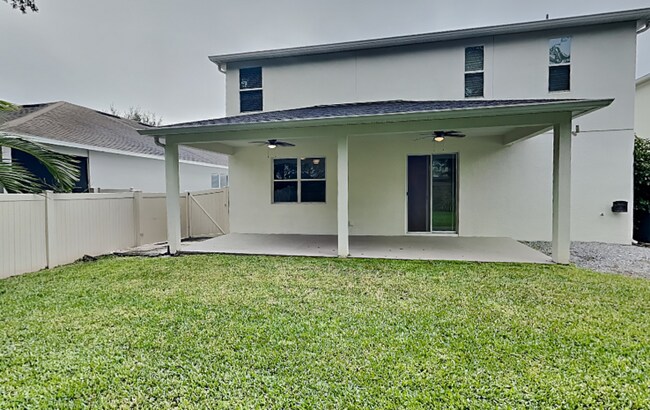 Building Photo - 11843 Verrazano Dr