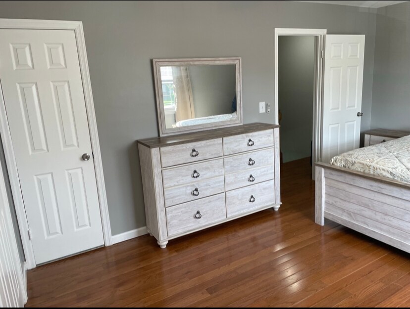 Building Photo - 183 Cynthia Dr