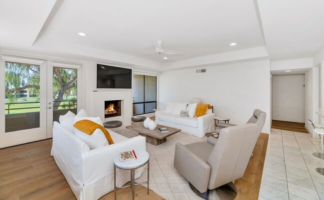 Building Photo - 7760 E Gainey Ranch Rd