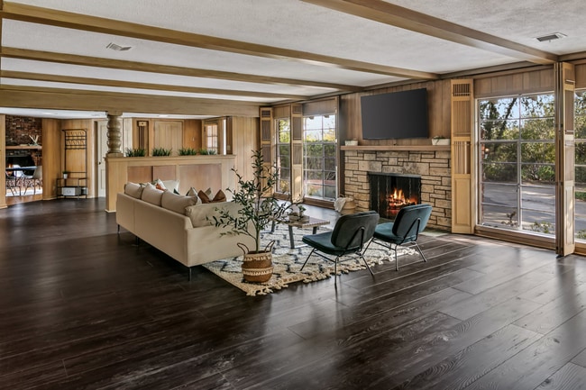 Building Photo - 19471 Rosita St