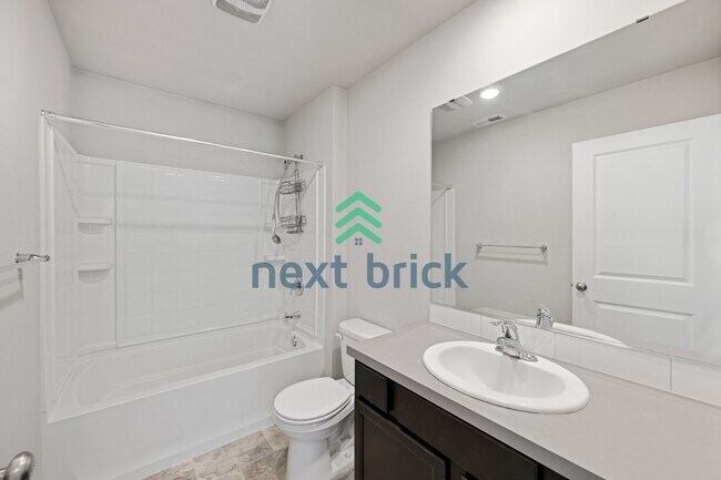 Building Photo - "Charming 4-Bedroom Home in Puyallup with Spacious 1831 Sq Ft Layout & 2.5 Baths!"