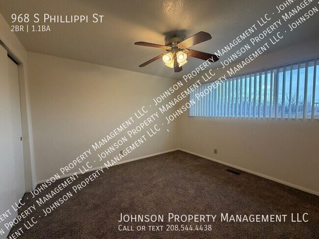 Building Photo - 968 S Phillippi St