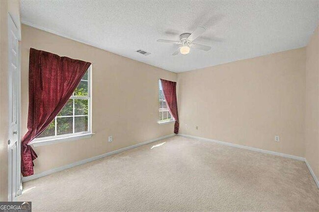 Building Photo - 2025 Baramore Oaks Dr