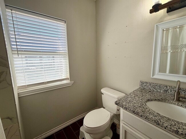 Building Photo - 2309 Grant St