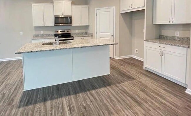 Building Photo - 111 Millers Ln