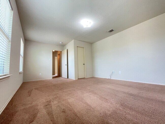 Building Photo - Keller ISD-5 BED, 4 BATH-AMAZING PRICE!