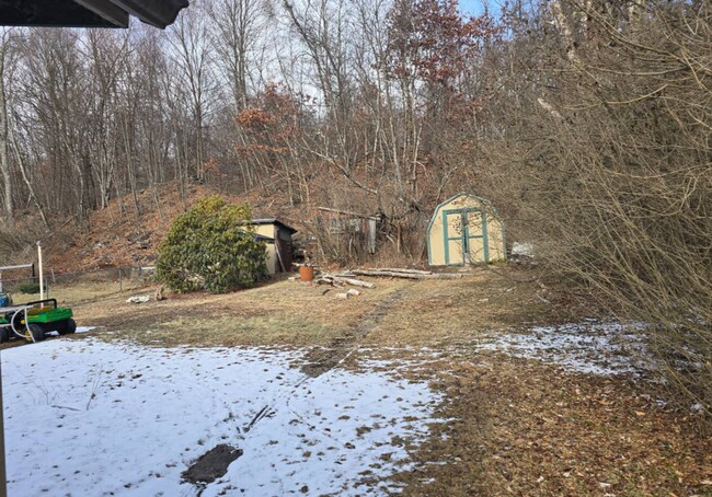 Building Photo - Charming 2 Bed / 1 Bath Single Family Home in Lansford with Front Porch & Yard!
