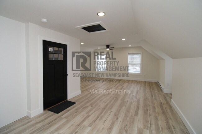 Building Photo - 253 1st NH Turnpike