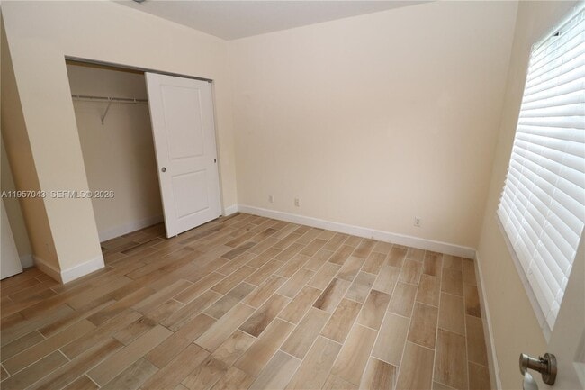 Building Photo - 609 NE 28th St