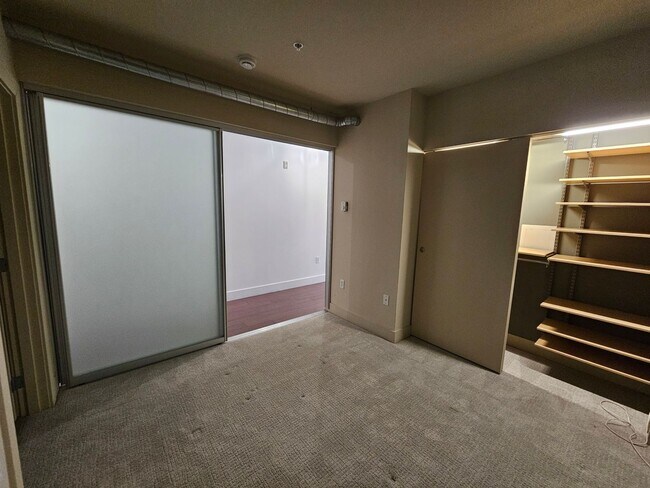 Building Photo - Bright Capitol Hill 1BR at BRIX | Parking Included |