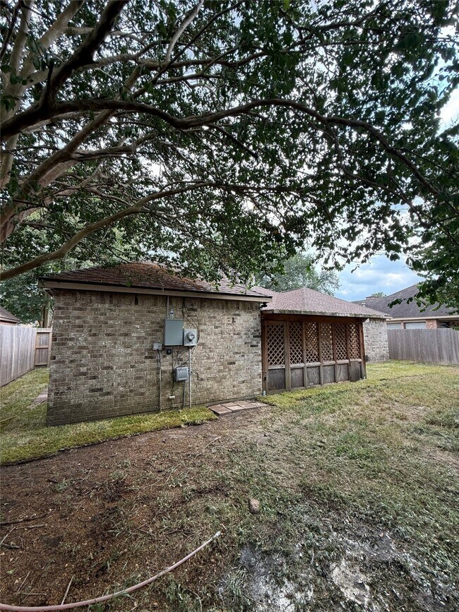 Building Photo - 1042 Cascade Creek Dr