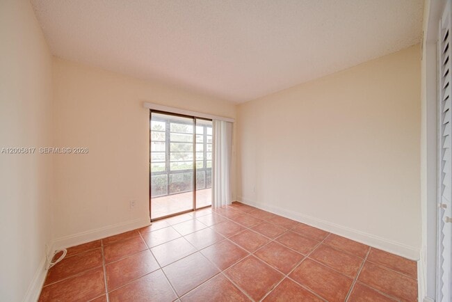 Building Photo - 9715 Hammocks Blvd