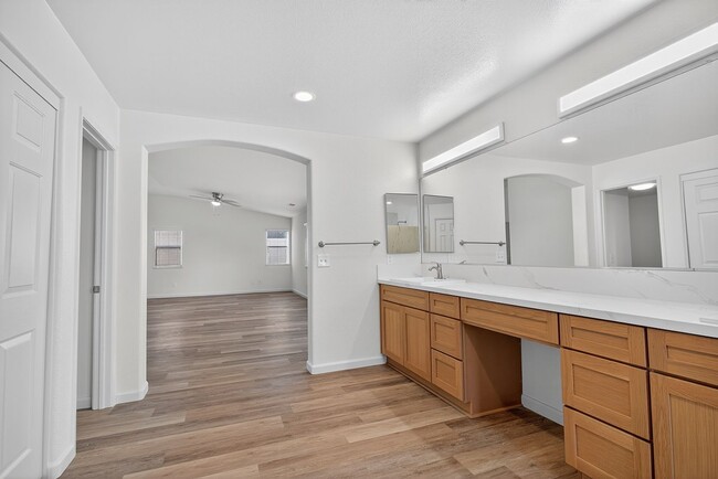 Building Photo - Most Desireable Neighborhood in Temecula  ...