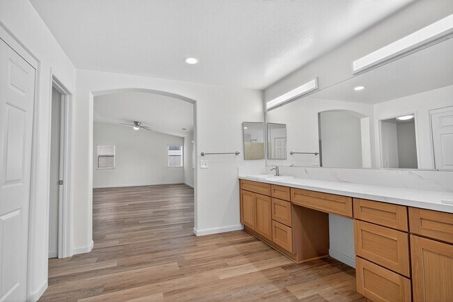 Building Photo - Most Desireable Neighborhood in Temecula  Eastridge by Redhawk