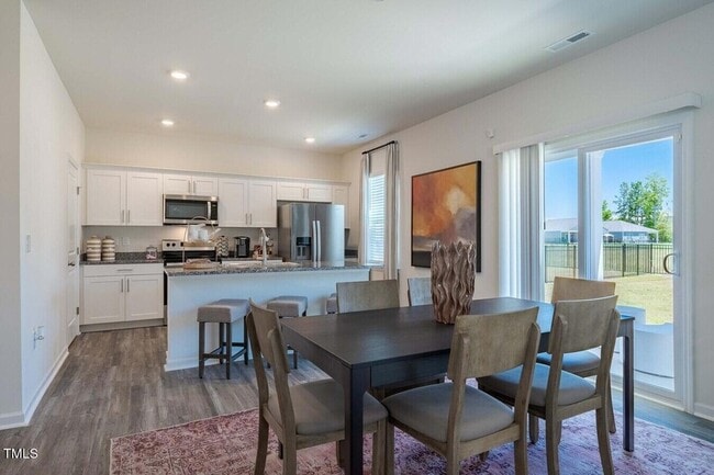 Building Photo - 1121 Duet Dr