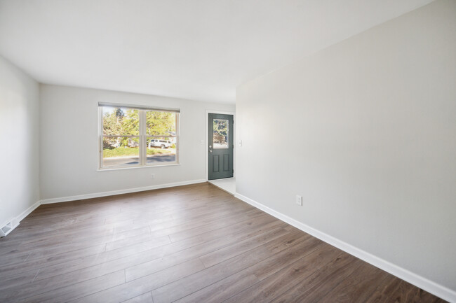 Living Room - 10482 Hoyt St