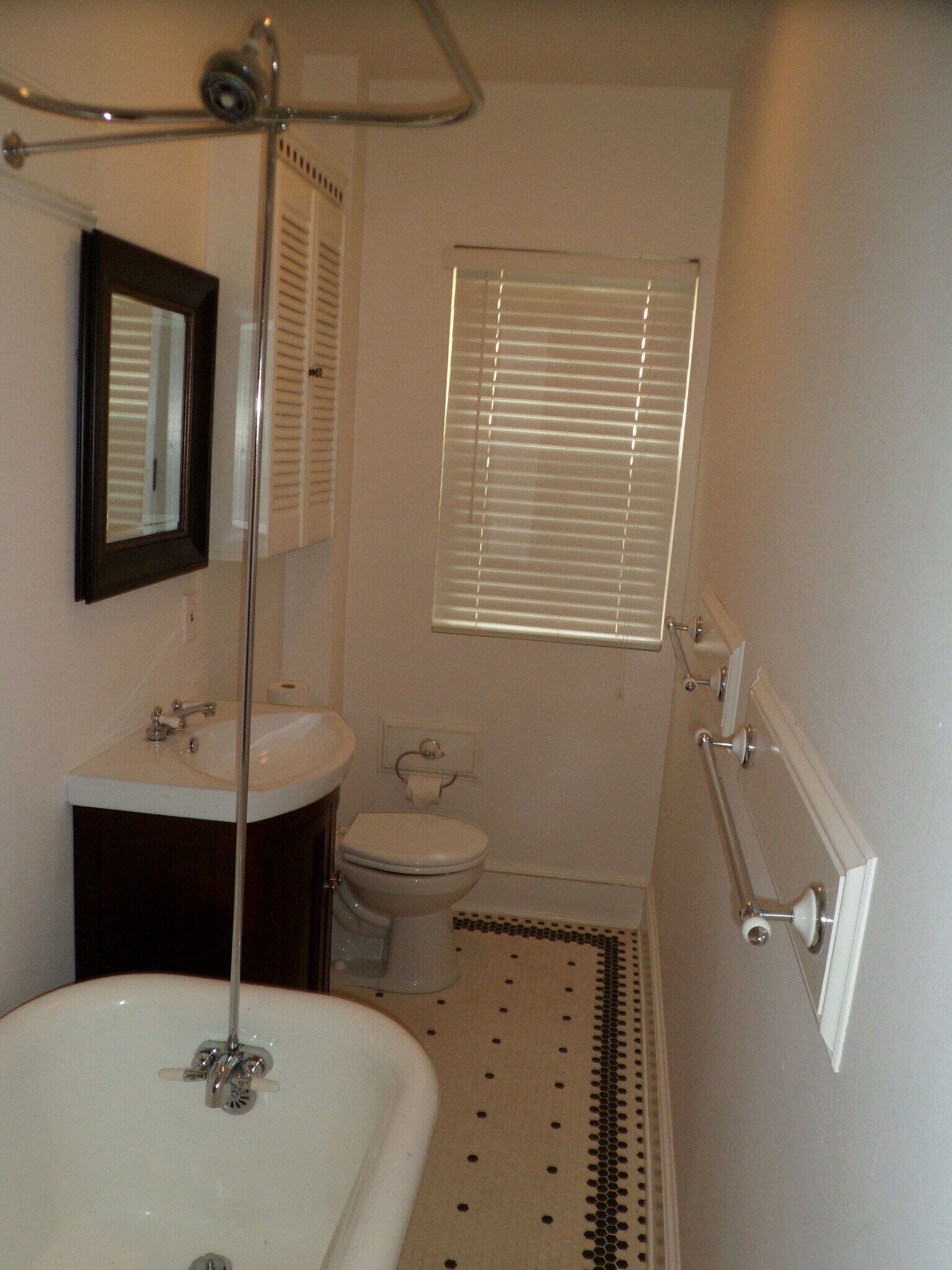 Bathroom - 50 Cornhill St