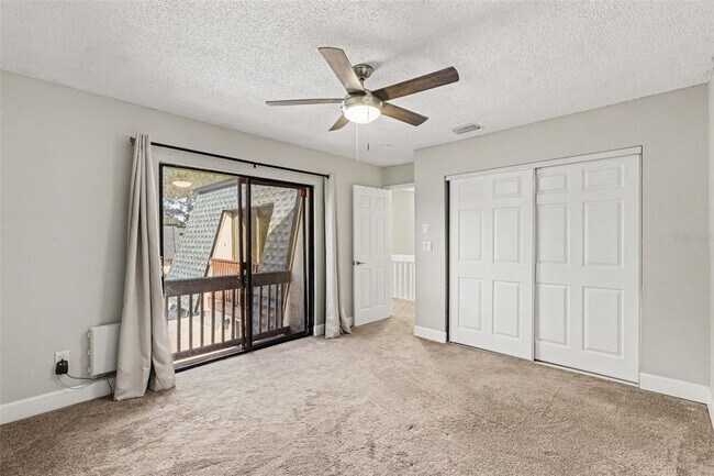 Building Photo - 8114 Oak Trace Way