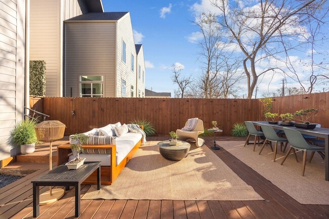 Building Photo - 3513 Castor St