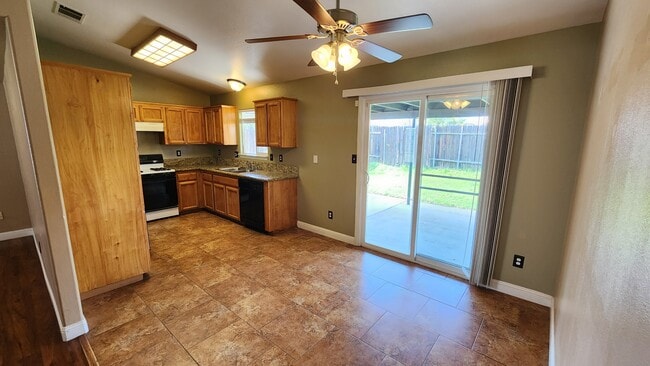 Building Photo - 409 Harvest Creek Rd