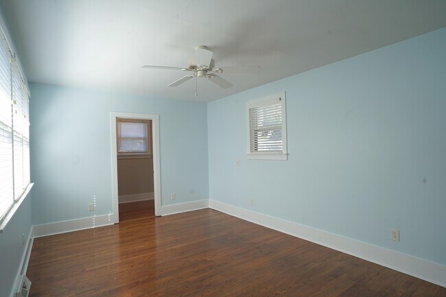 Building Photo - 714 Arlington Ave