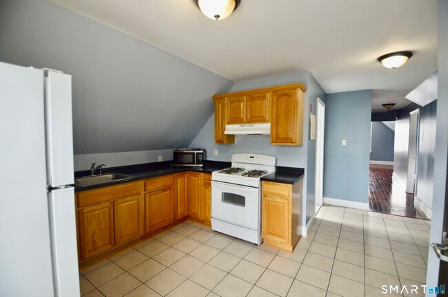 Building Photo - 32 Boston Terrace