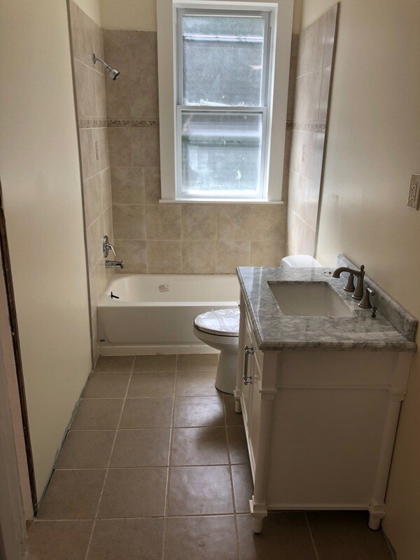 Building Photo - 20 Owen Ave