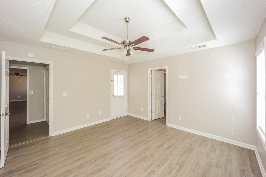 Building Photo - 130 Hidden Brook Trail