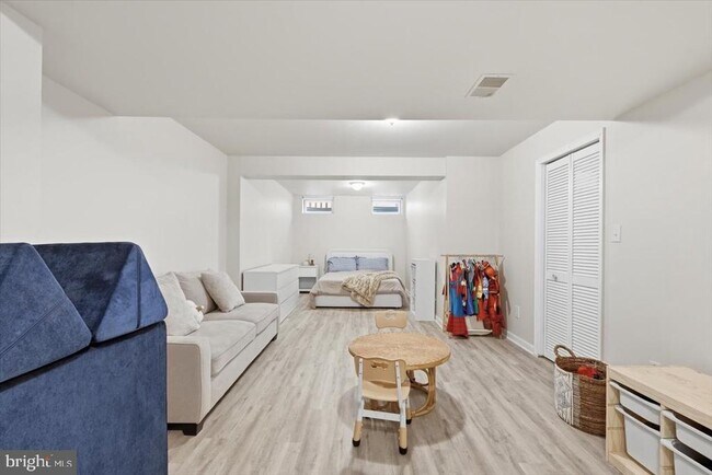 Building Photo - 7049 Rogue Forest Ln