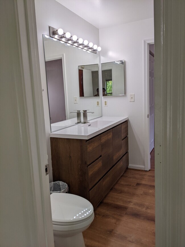 Building Photo - 15764 Easthaven Ct