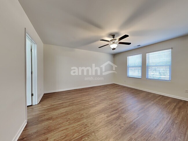 Building Photo - 178 Orion Way