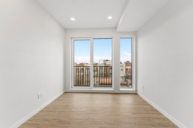 Building Photo - 24-28 Mt Pleasant St