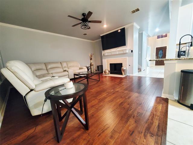 Building Photo - 1024 Fair Oaks Dr