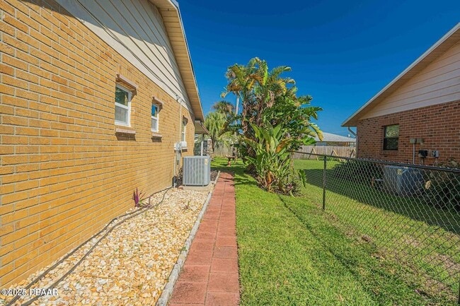 Building Photo - 25 Laughing Gull Ln