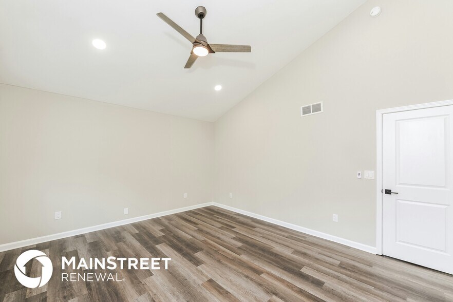 Building Photo - 4948 Highpoint Way NE