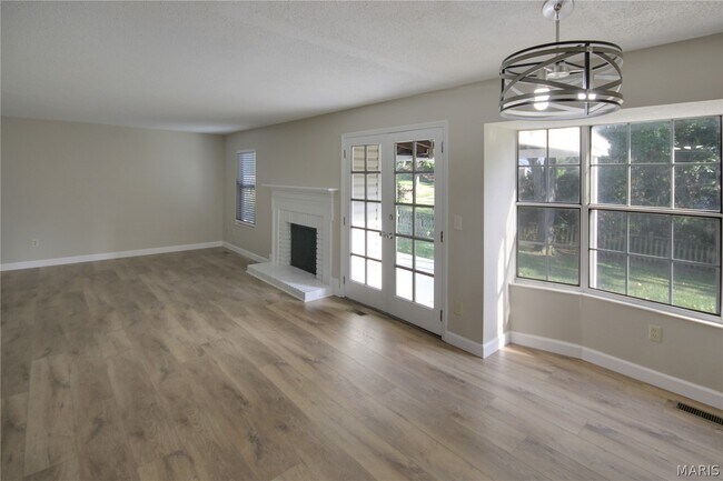 Building Photo - 1392 Justerini Dr