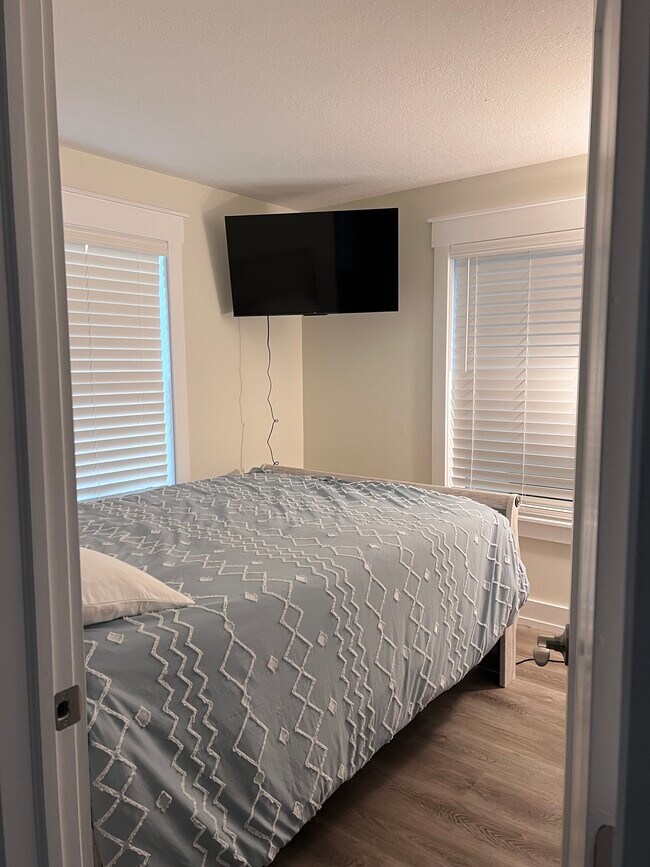 Building Photo - 208 A St