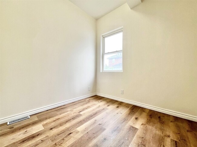Building Photo - 412 Highland Ave