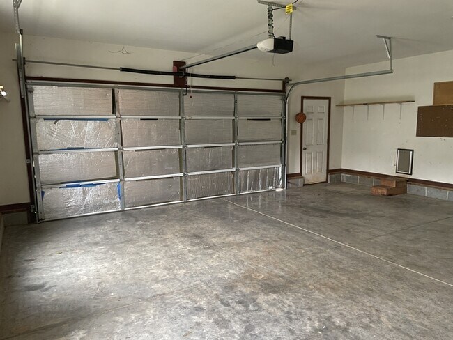 Building Photo - 1185 Eller Wood Dr
