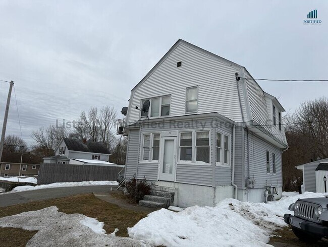 Building Photo - 79 County St