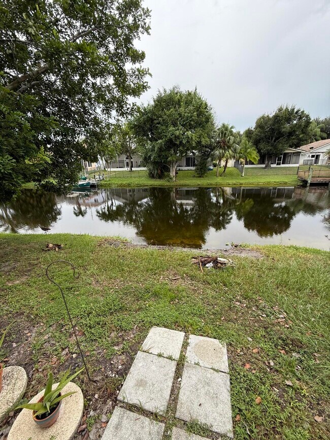 Building Photo - 12394 Westhampton Cir