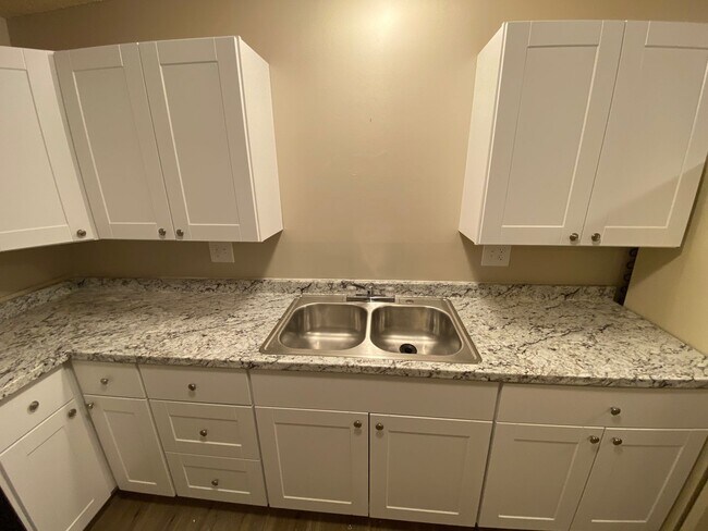 Building Photo - 2901 Lawnridge Ct