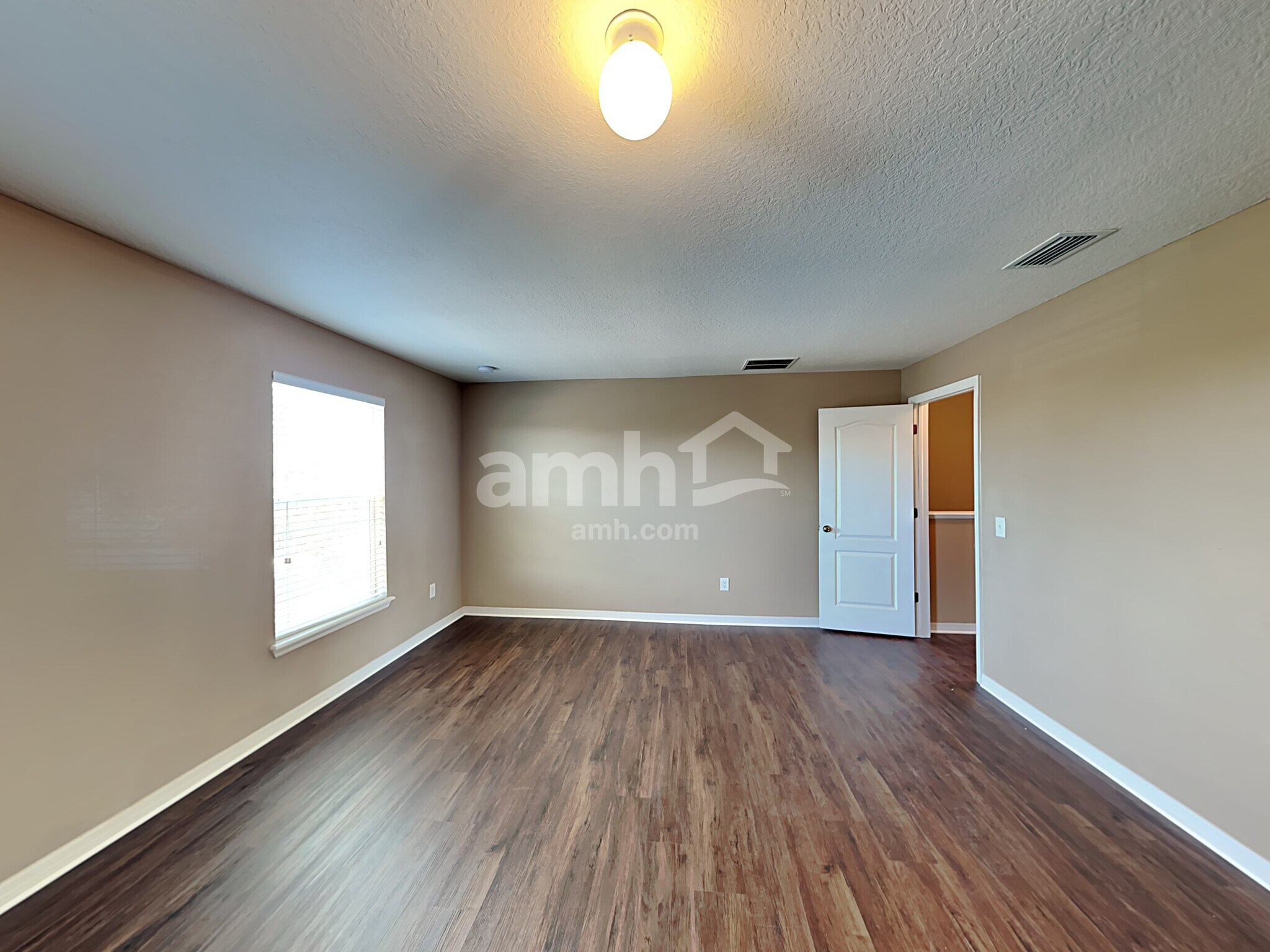 Building Photo - 1706 Bonita Bluff Ct