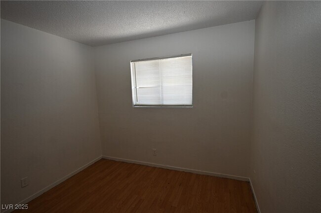Building Photo - 2301 Stewart Ave