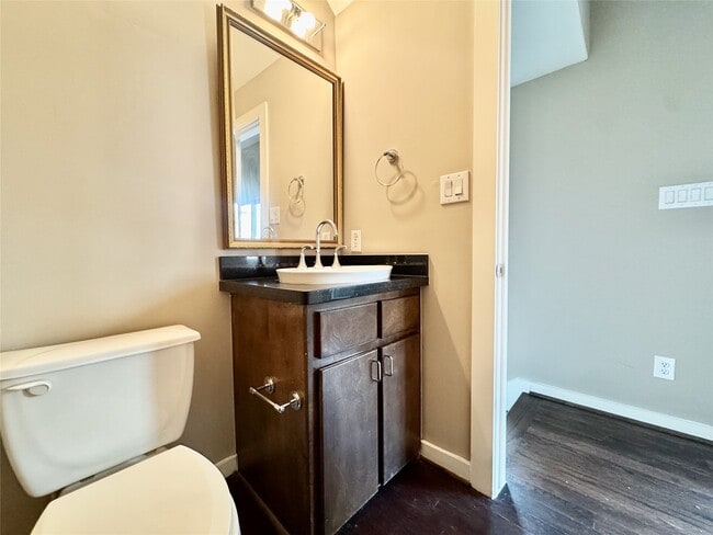 Building Photo - 1515 Birdsall St