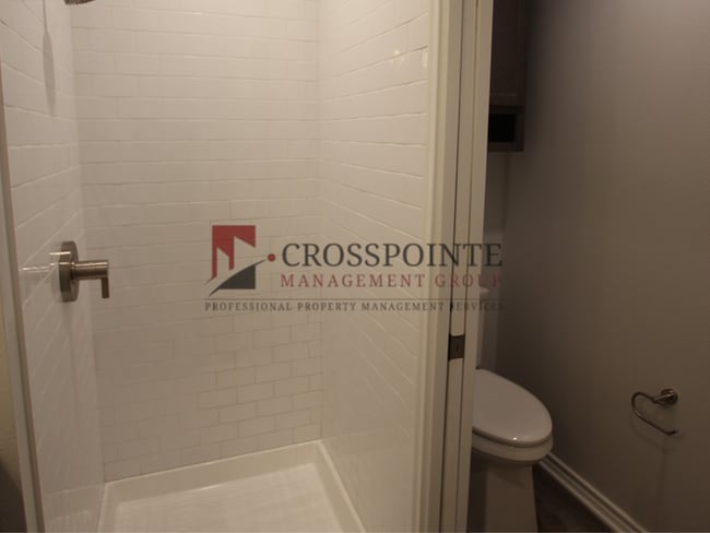 Building Photo - Stunning 2 Bed 2.5 Bath 1 Car Garage Townhome in Tyler!