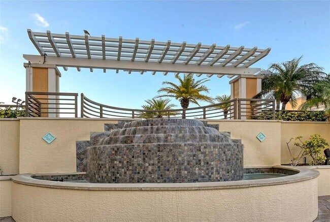 Building Photo - 800 N Tamiami Trl