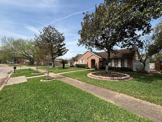 Building Photo - 14110 Ella Lee Ln