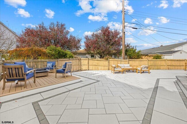 Building Photo - 31 Seaside Ct