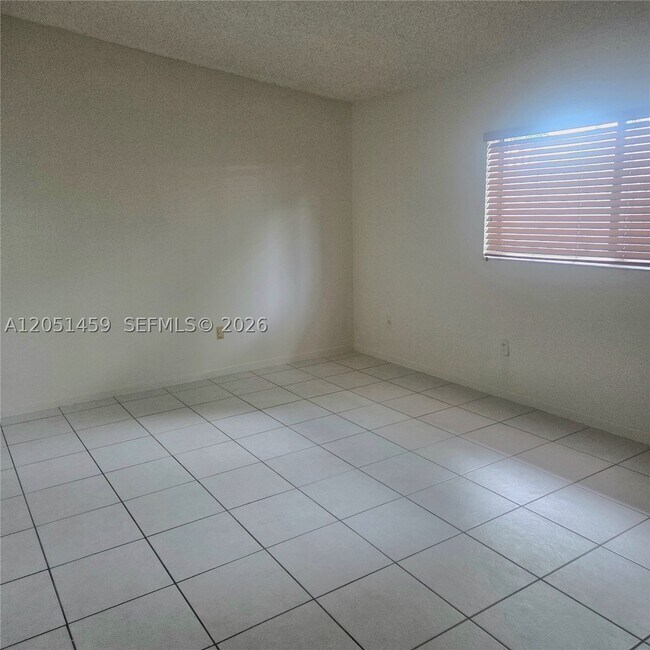 Building Photo - 7412 SW 105th Pl